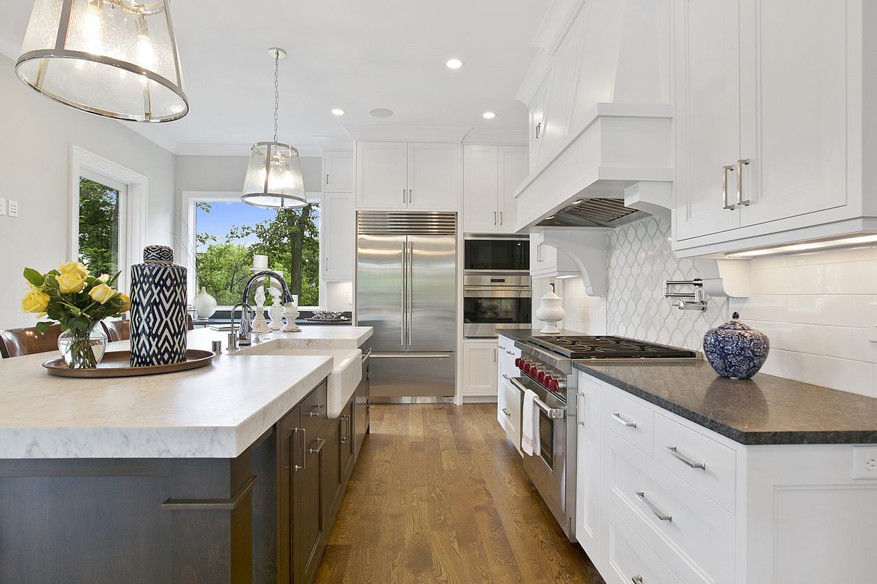 create-a-statement-with-a-transitional-kitchen